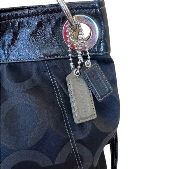 Vintage Coach Black Shoulder Bag - Picture 2 of 8